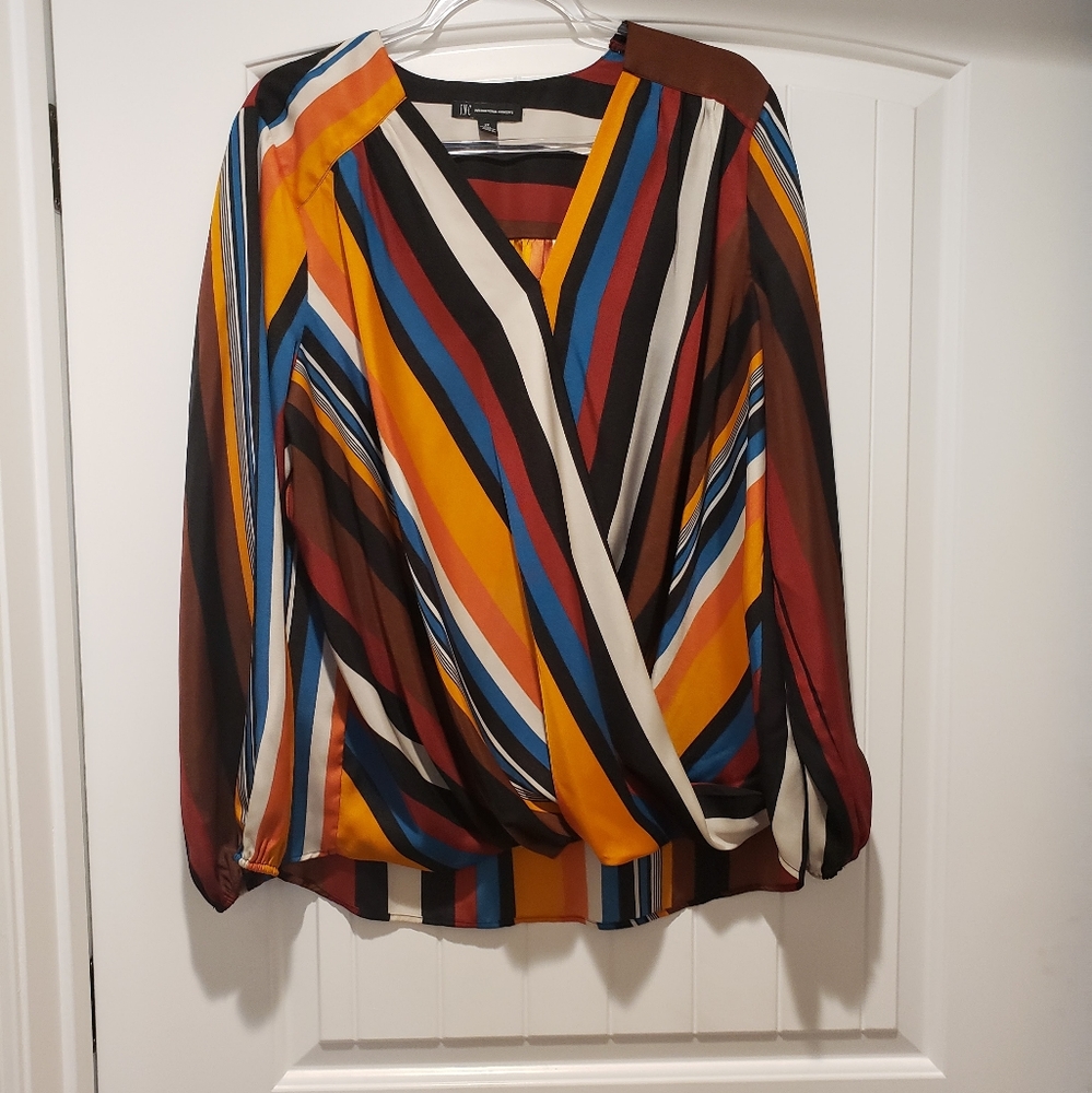 .N.C. Women's 2X Blouse Pullover style crossover